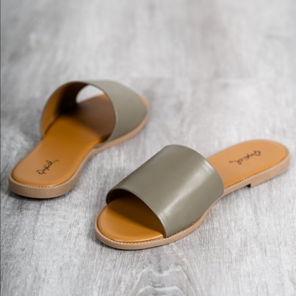 Olive green one band slide slip on sandals - Picture 3 of 8